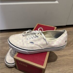 Men’s Vans Pink and White Checkered Lace-Up Shoes